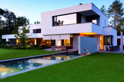 Apartment in Behria Town Lahore