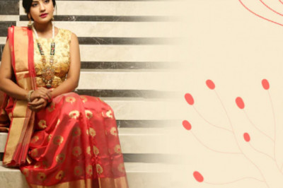 Buy latest and exclusive Handloom Sarees only on - Chowdhrain.com