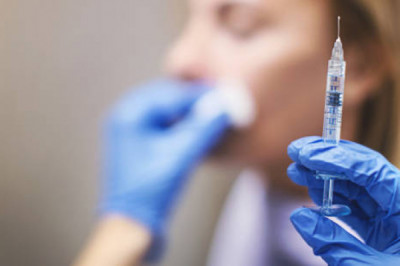 سر دبي لبشرة دائمة الشباب: الكشف عن علاجات البوتوكس