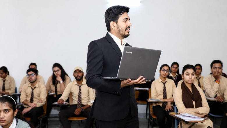 Top D Pharma College in Dhampur vs Top B Pharma College in Bijnor: Understanding Your Options