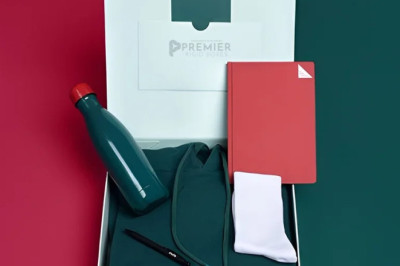 How Apparel Packaging Prevents Garment Damage in Storage and Transit